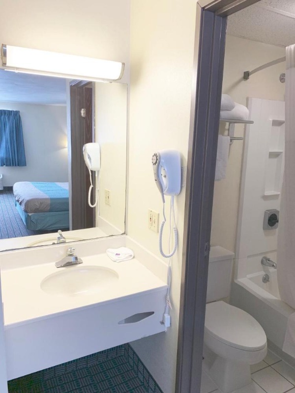 Motel 6 McGraw, NY - Cortland image 15